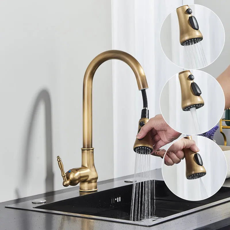 Vintage Brass Kitchen Sink Faucet Pull Out Nozzle Spray Single Handle Cold And Hot Water Mixing 360 ° Rotary Deck Mounted